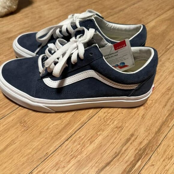 NWT Vans - Picture 1 of 1